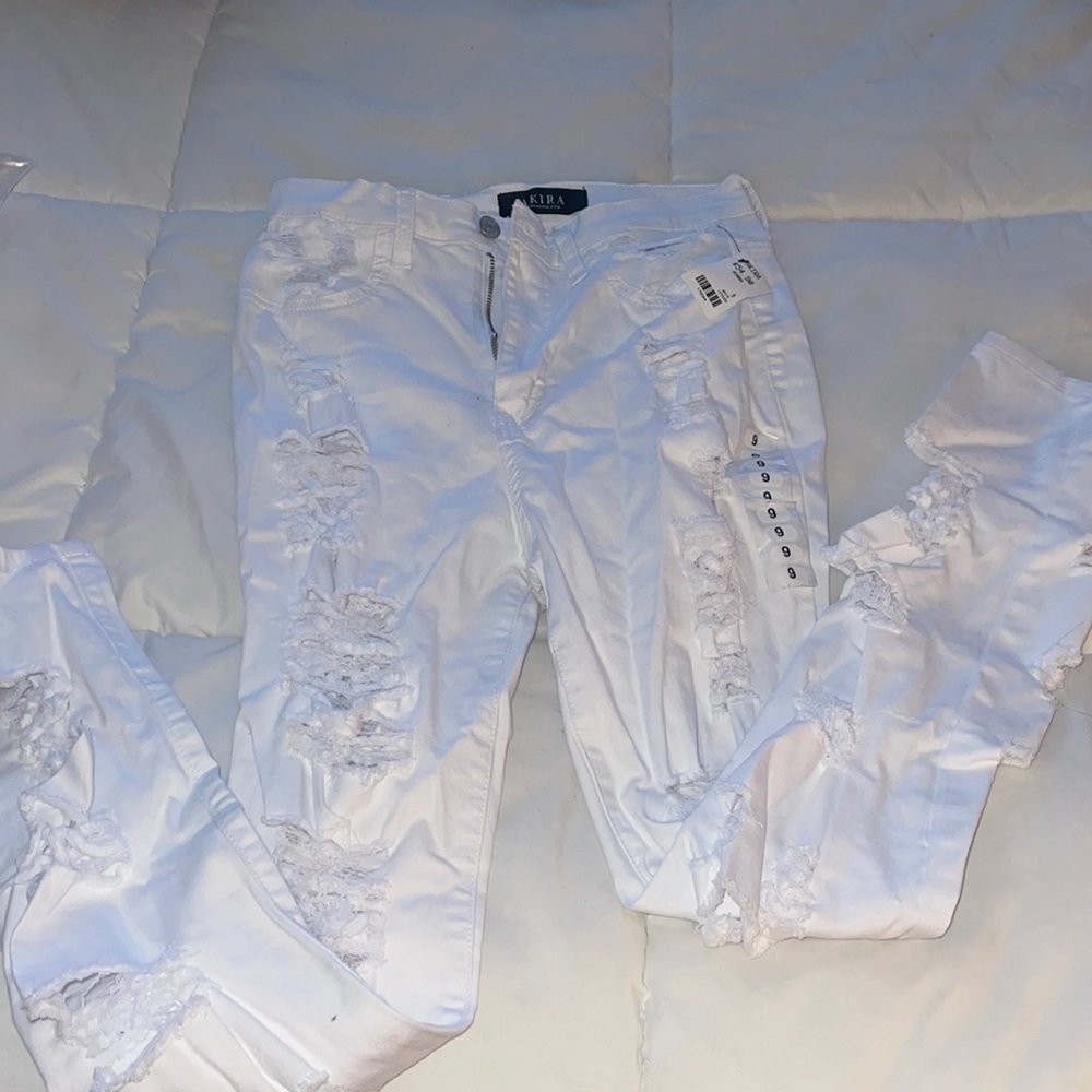 Akira white skinny ripped jeans never worn